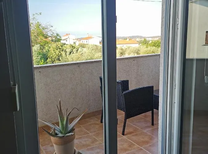 Ulike I Pini Apartman *