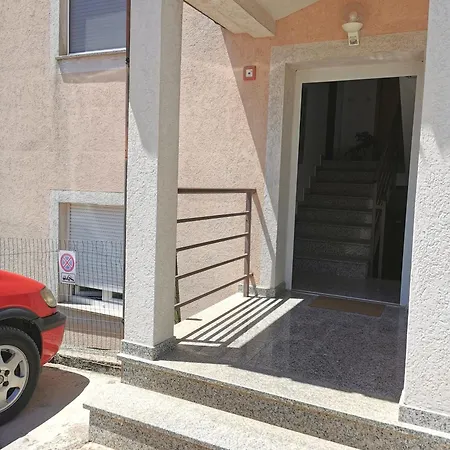 Ulike I Pini Apartment *