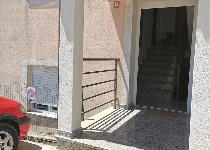 Ulike I Pini דירה *