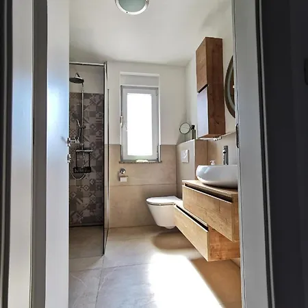 Ulike I Pini Apartamento *